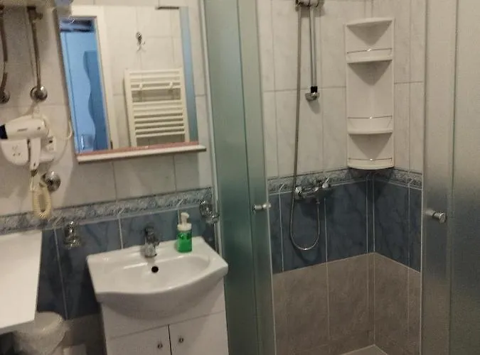 Konukevi Bonaca 3*